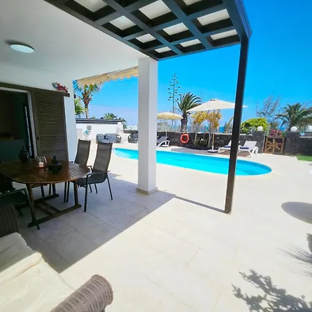Oceano Y Lava Villa Costa Teguise